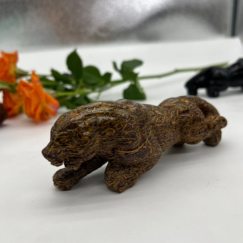 Фигурка леопарда из камня