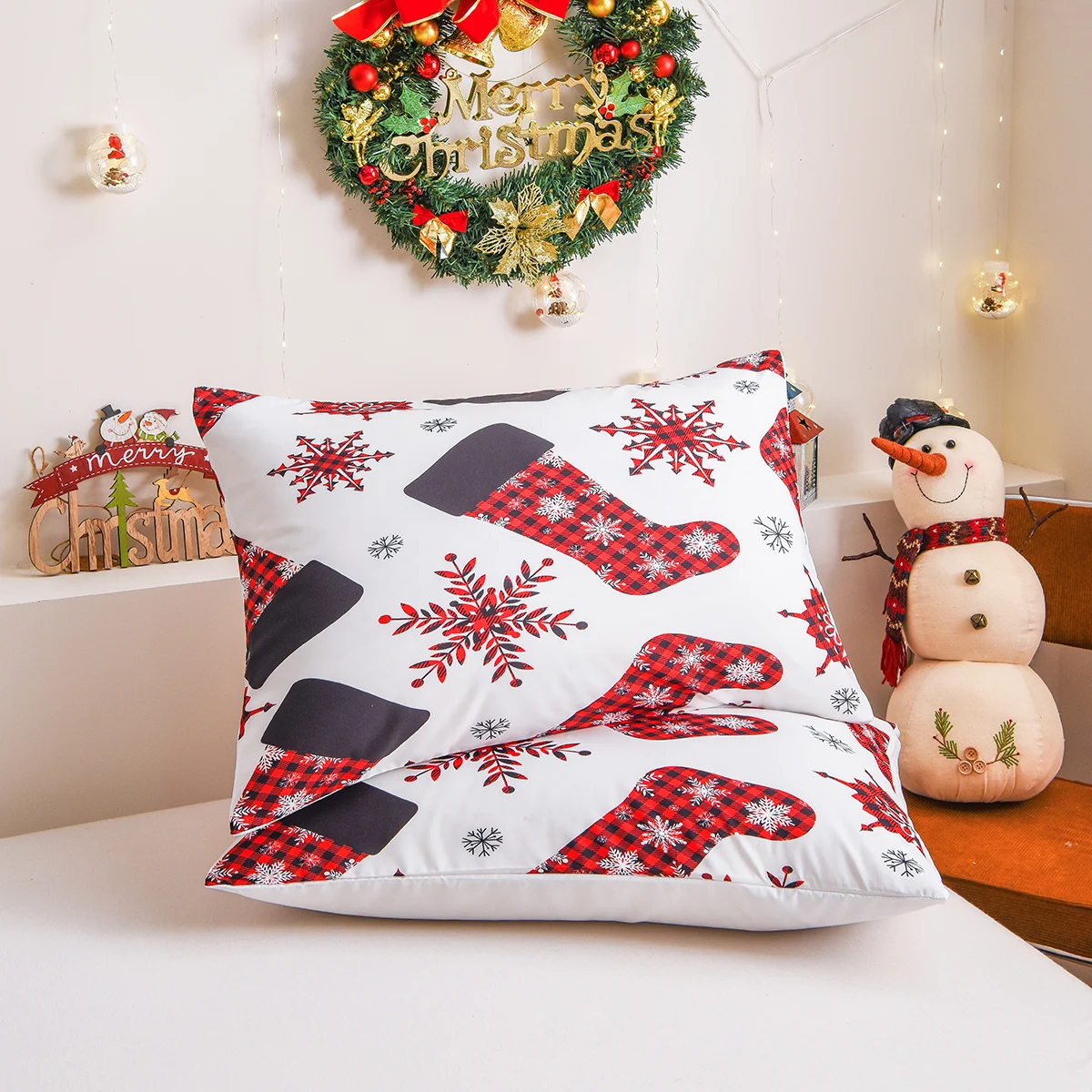 

Christmas Pillowcases Cartoon Snowflake Pillowcases Shabby Chic Design Cute Pillow Shams 2 Pack