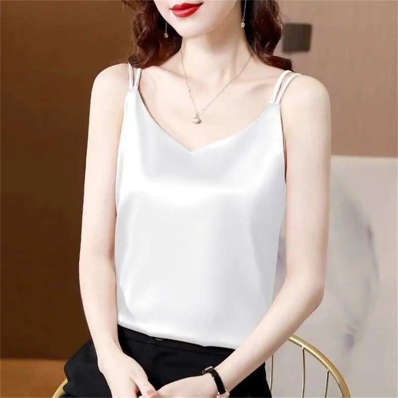 

Women Spaghetti Strap Tops Ice Silk Camisole 2022 Spring Bottoming Camis Summer Soft Casual Loose Sleeveless Satin Tops 10 Color
