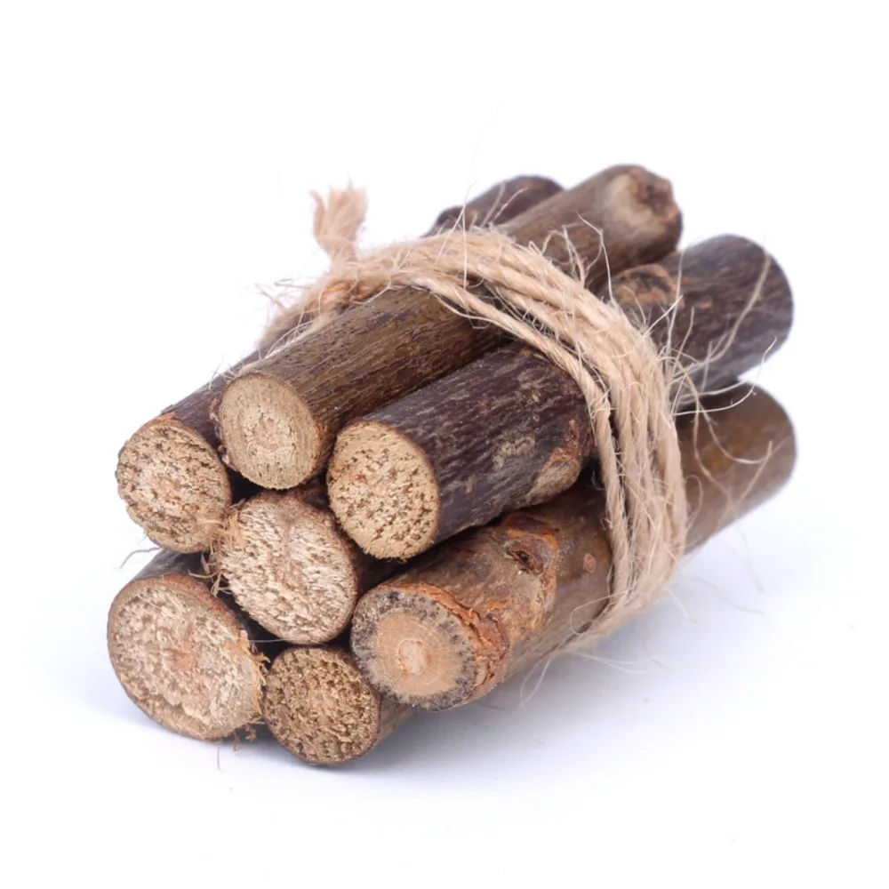 Деревянный камин для кукольного домика