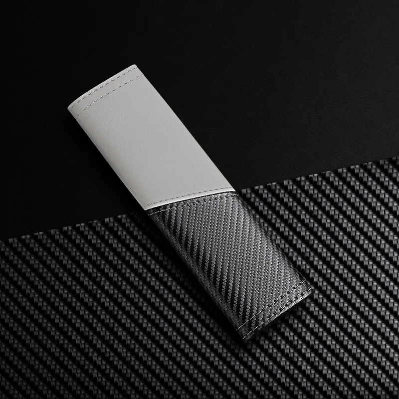 

2 шт. Универсальная кожаная защитная накладка на плечо из углеродного волокна для BMW Mazda Ford Jeep Honda Toyota AUDI TESLA