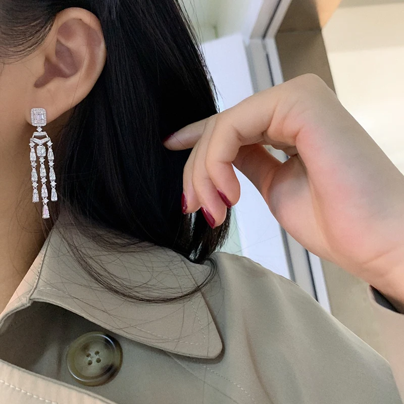 Рисунок 5 - Серьги LUOWEND из белого золота 18 карат