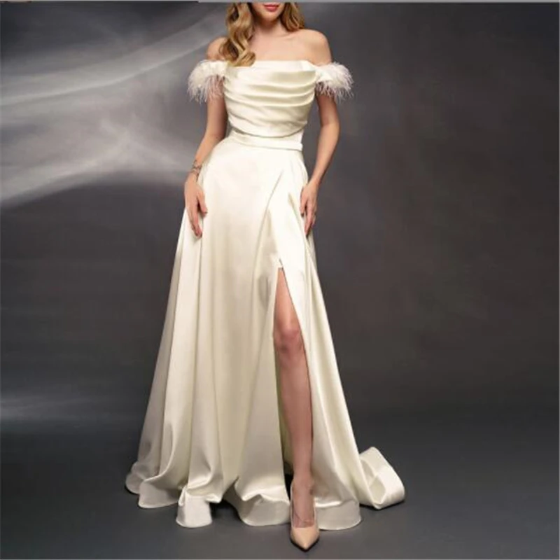 Elegant women's wear Champagne full line with slim neck dress Sexy off-the-shoulder short sleeved wedding dress with train
