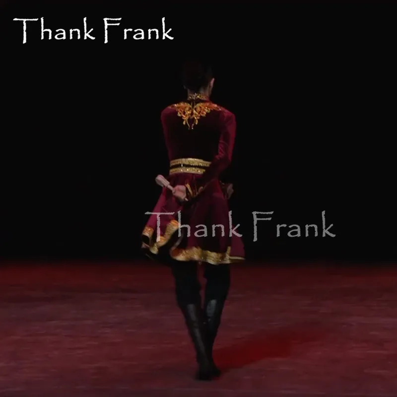 Балетный костюм для мальчиков мужской бархатный с длинным рукавом золотой