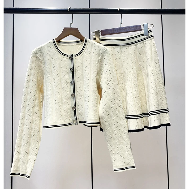 

2023 Women Early Autumn New Round Neck Long Sleeve Knitted Cardigan + Knitted Skirt