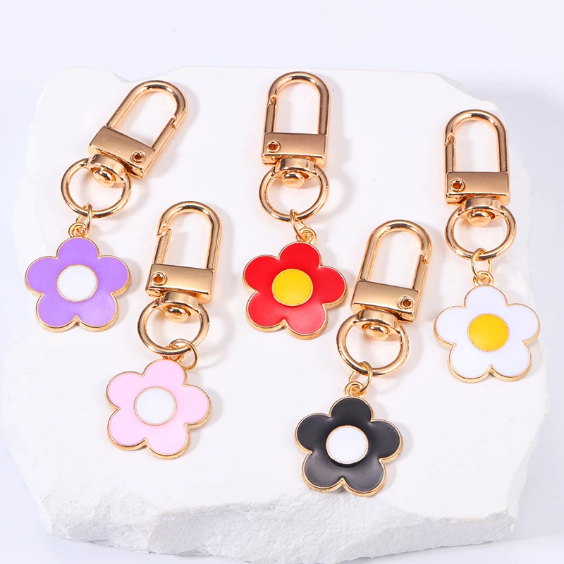 

Cute Design Colorful Oil Drip Small Flower Charms Keychain Women Girls Handbag Earphone Box Hanging Pendant Keyring Ornaments