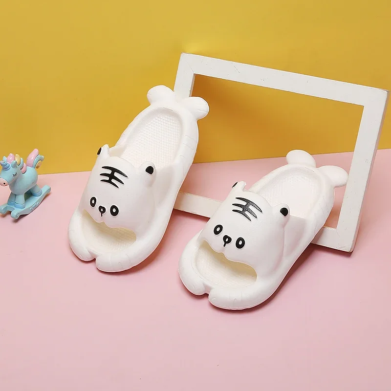 Детские мюли и сабо Нескользящие сандалии с тигром удобные пляжные тапочки