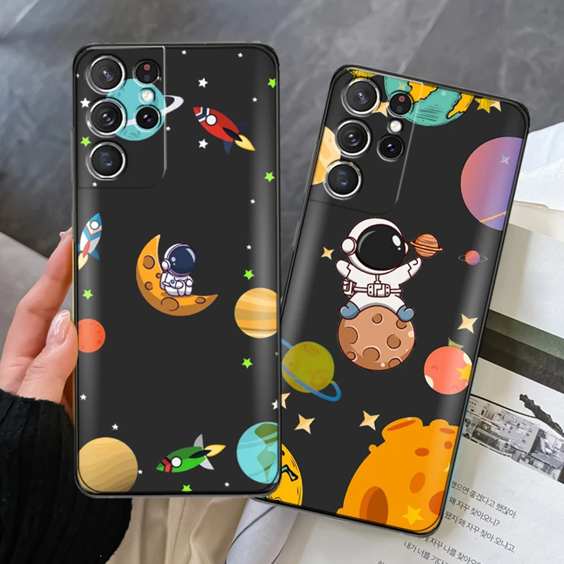 

Cute Astronaut Phone Case For Samsung Galaxy S22 S21 S20 Ultra FE 5G S22 S10 10E S9 Plus Silicone Cover Liquid Silicon Back