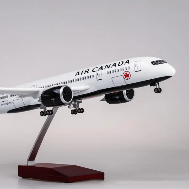 

1/130 Scale Model Diecast Resin Aircraft Boeing B787 Dreamliner Canada Airplane With Light and Wheels Collection Display Toys