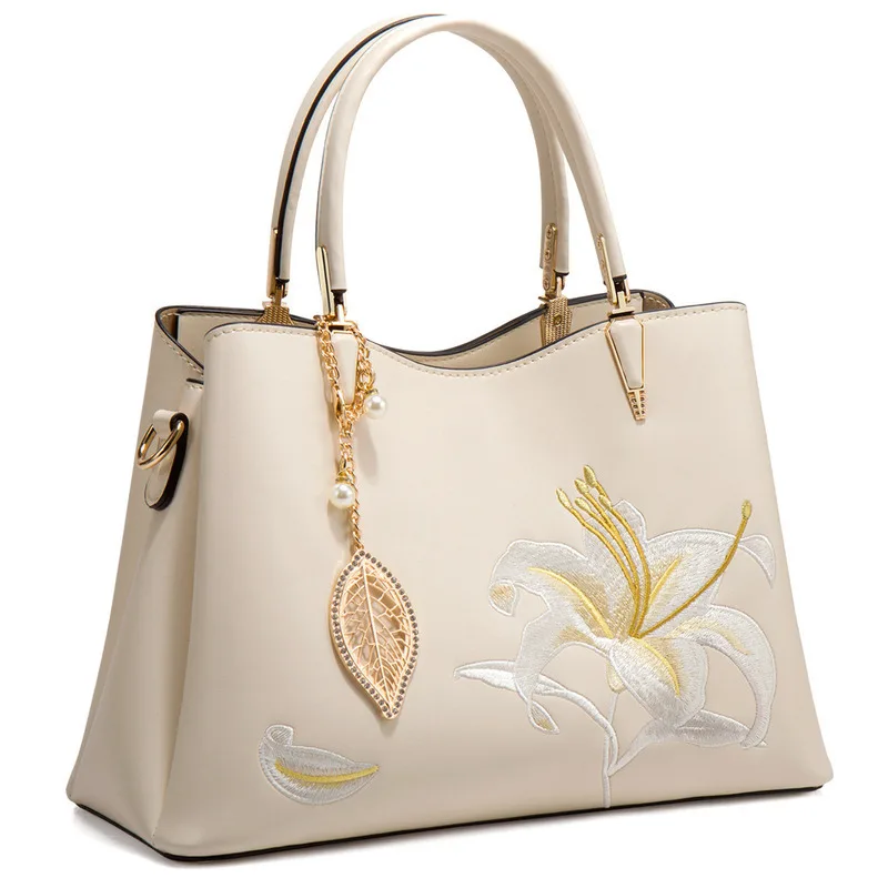 Сумка на плечо с вышивкой женская вместительный элегантный повседневный