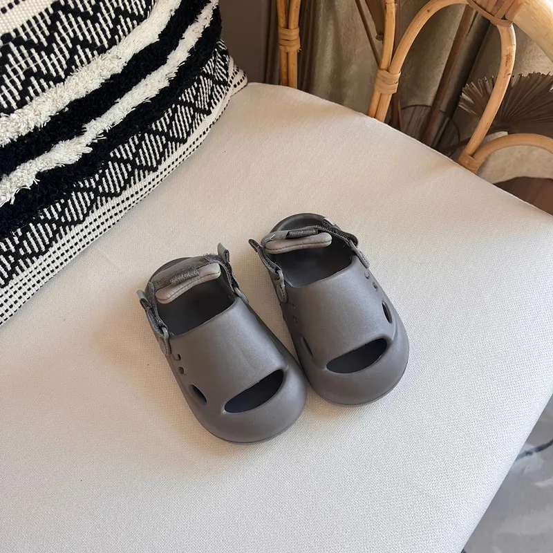 Новинка лета 2024 детская обувь Нескользящие сандалии для мальчиков и девочек