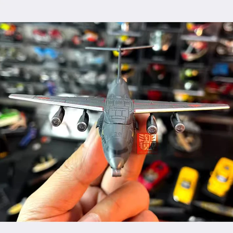 Модель самолета Y20 HYINUO 1:400