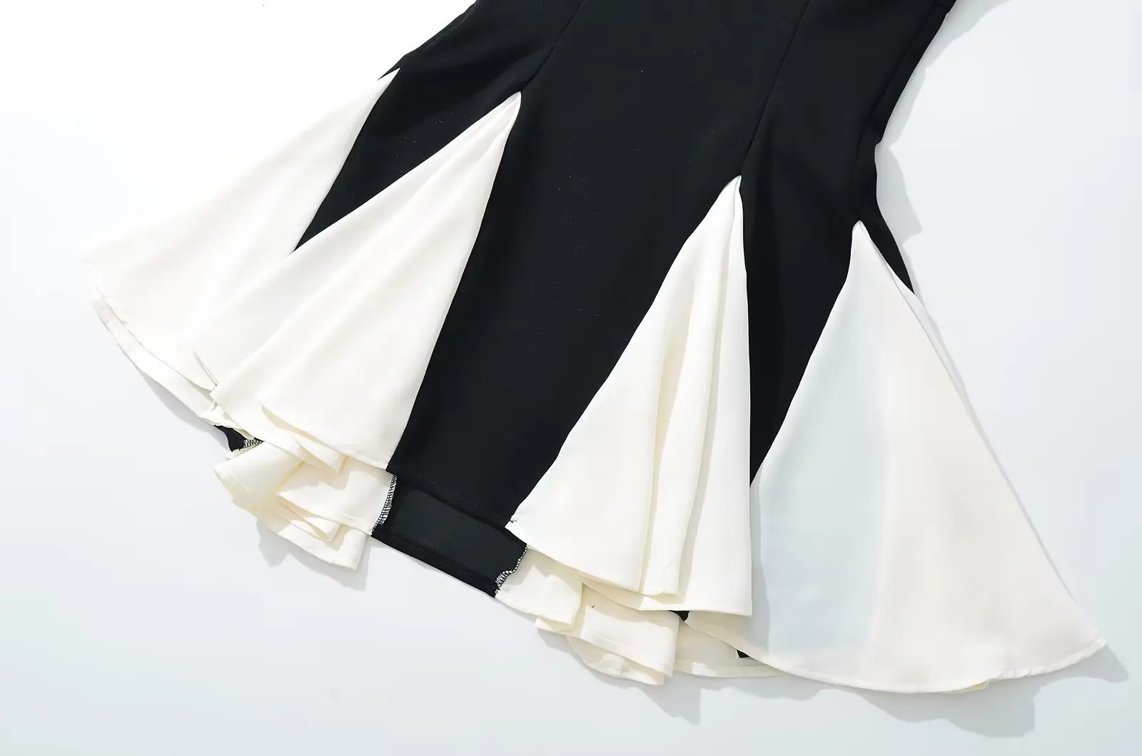 Платье JASTIE бохо черное белое