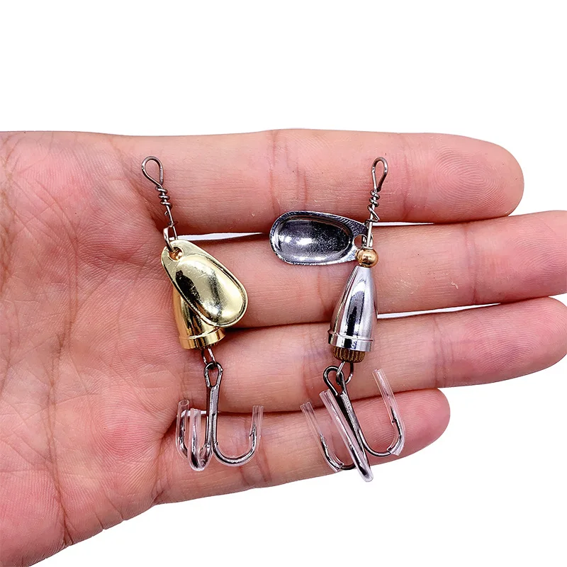 Вращающаяся металлическая приманка с лезвием