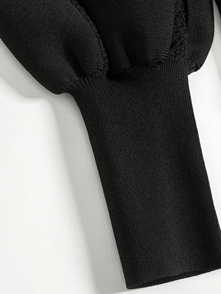 Вязаное платье-свитер из вискозы с длинным рукавом