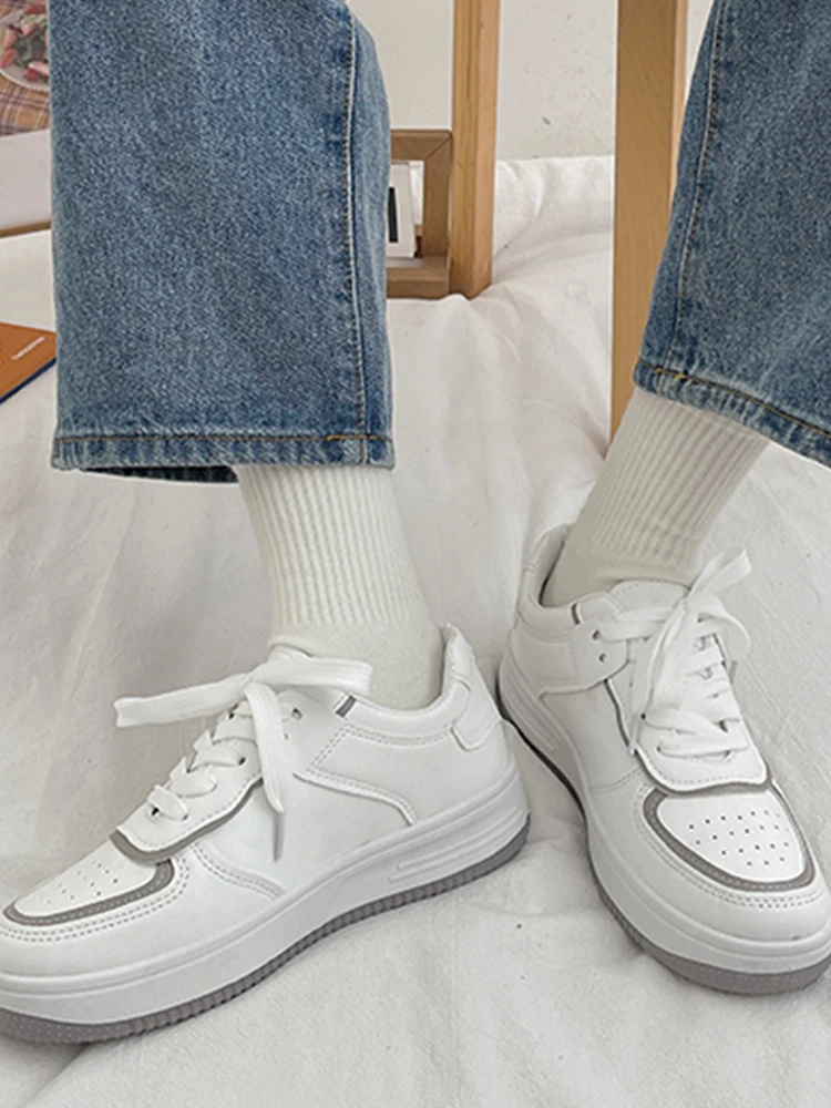 

Flats Women Low Heels Sneakers Casual Sport Sandals 2022 Summer Autumn Fashion Walking Shoes New Trend Running Women Sandals