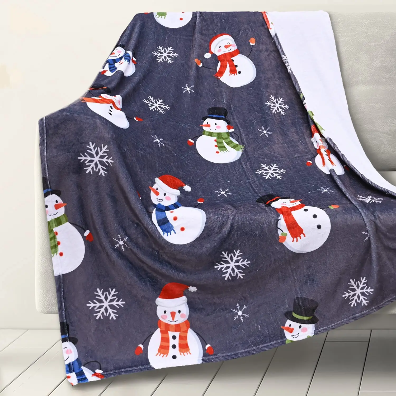 

Colorful Christmas Snowman Flannel Throw Blanket Fashion Super Lightweight Soft Warm Winter Cabin Sofa Couch Bed for Kids Adults