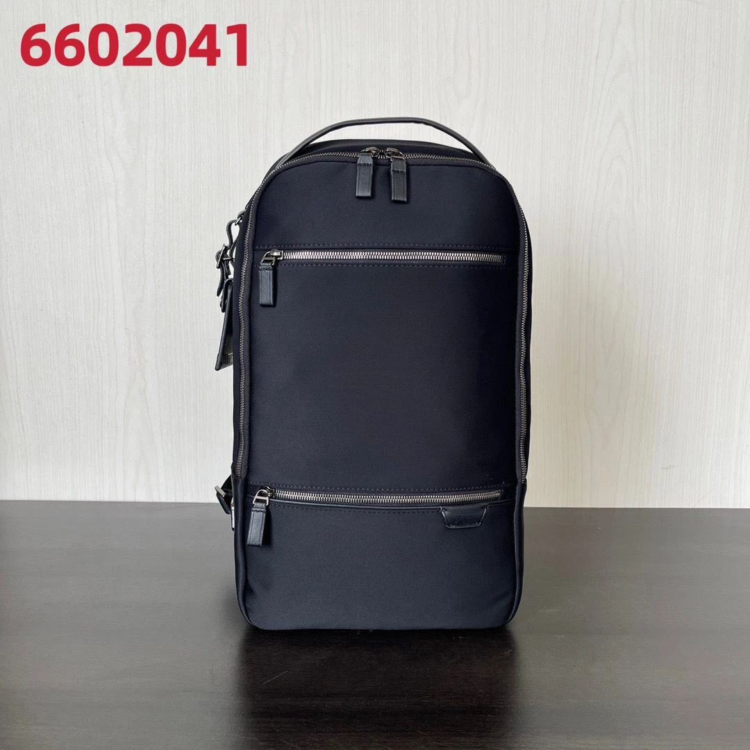 

With Logo Commuter Men's Business Thin Backpack 6602041