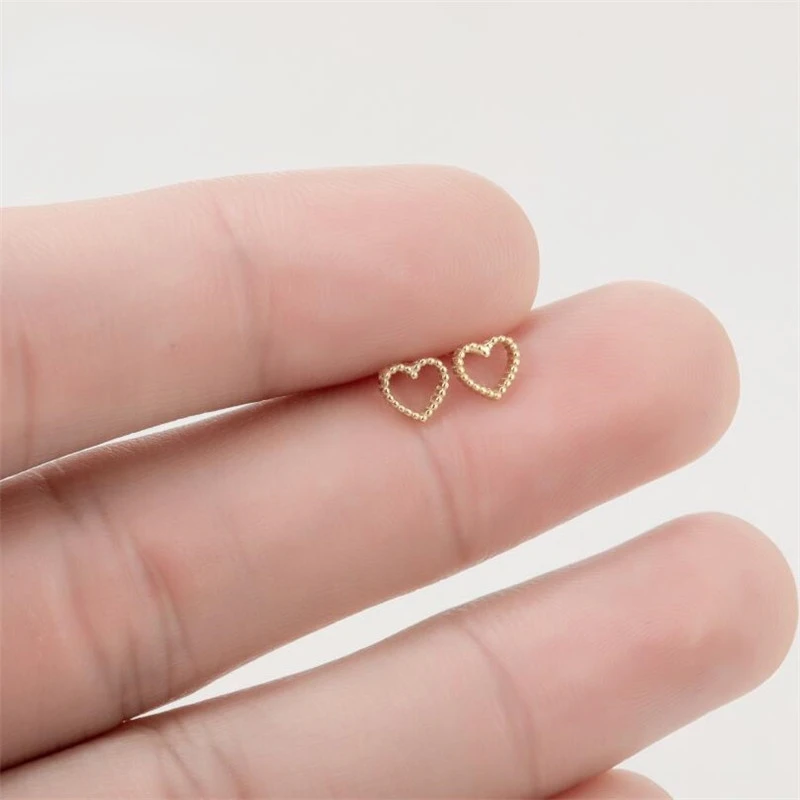 

Love Heart Earrings Fashion Korean Mini Heart Stud Earring Hollow Geometric Studs Jewelry boucle oreille femme
