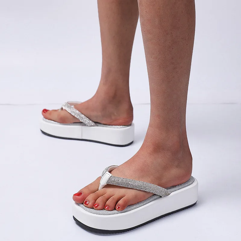Plus Size 43 Thick Bottom Slippers for Women 2022 Summer New Slides Flip Flops Women Fashion Crystal Sandals and Slippers