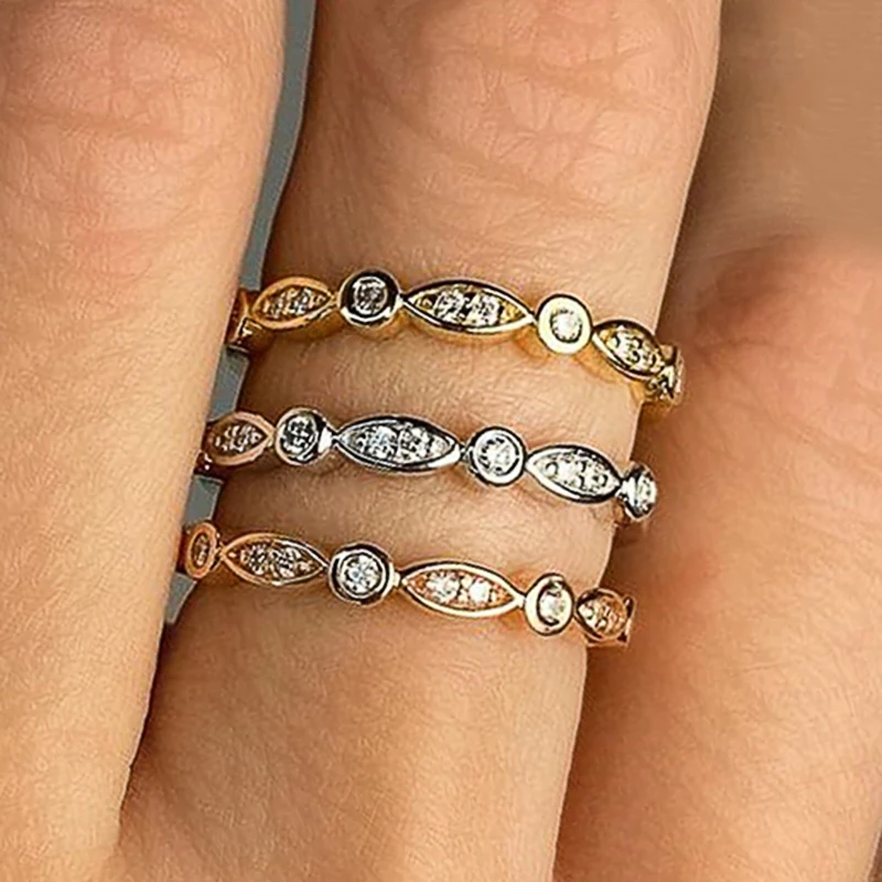 

Huitan Chic Round Blue/White Cubic Zirconia Promise Wedding Rings for Women Simple Delicate Design Fashion Finger Ring Jewelry