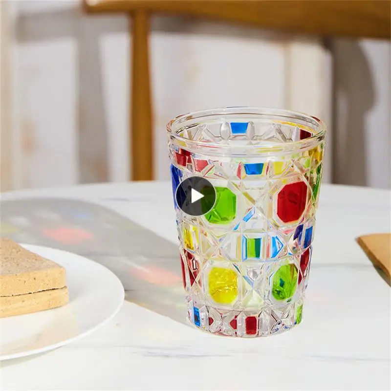 

Хрустальные разноцветные клетчатые стаканы для вина, разноцветные клетчатые чашки для воды и виски, разноцветные кухонные приспособления, бокал для вина