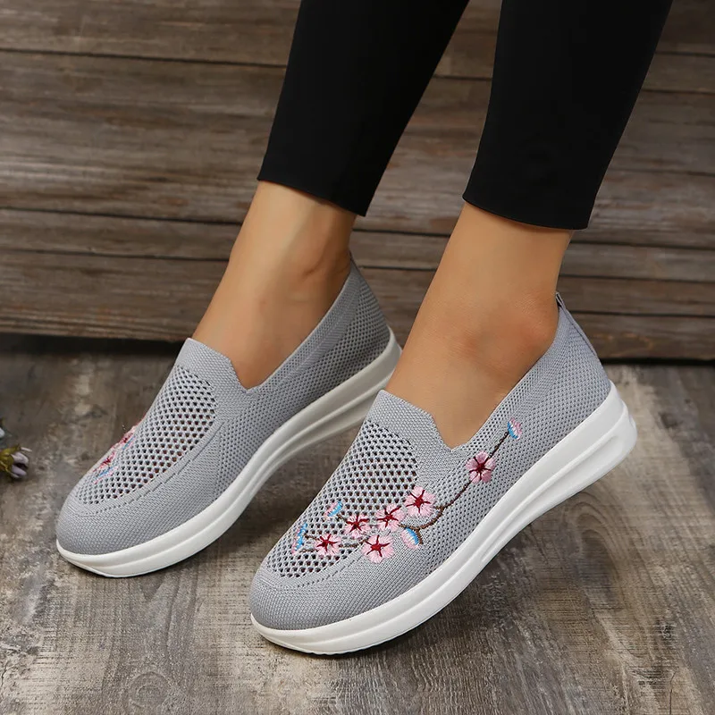 2023 Women's Sneakers Mesh Breathable Flower Comfortable Mother's Shoes Soft Solid Fashion Women's Shoes Lightweight