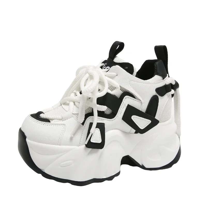 Женские кроссовки из экокожи на толстой нескользящей подошве 8 см