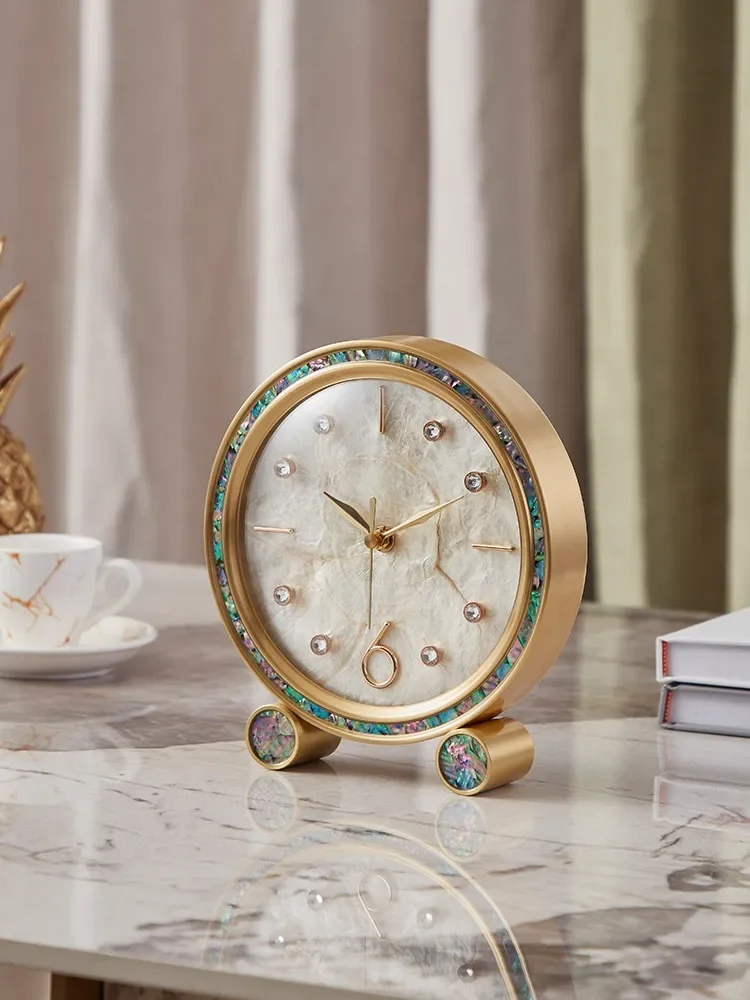 Новинка 2024 латунные настольные часы роскошные простые современные с украшениями