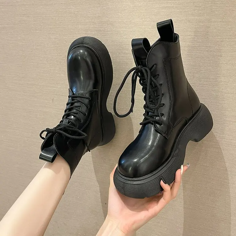 

Cool 2022 Bottom Muffin Thi Big Head Short Women's Autumn and Winter New British Style Small Man Lace Up Patent Leather Mart