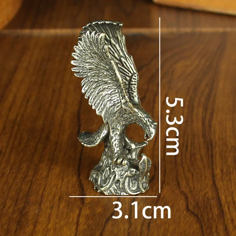 

Медная статуя орла