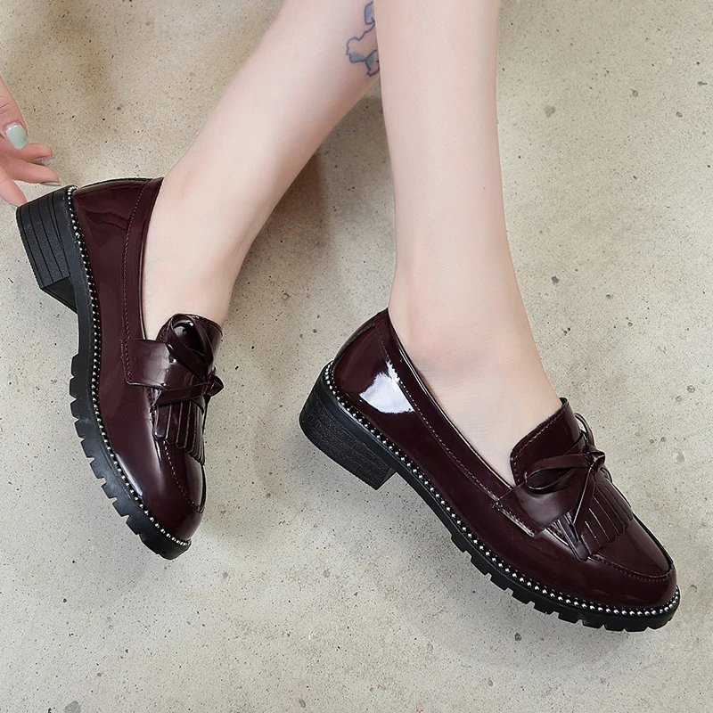 

Туфли-оксфорды женские демисезонные, лоферы из лакированной кожи с бантом, низкий каблук, без застежки, заостренный носок, толстый каблук