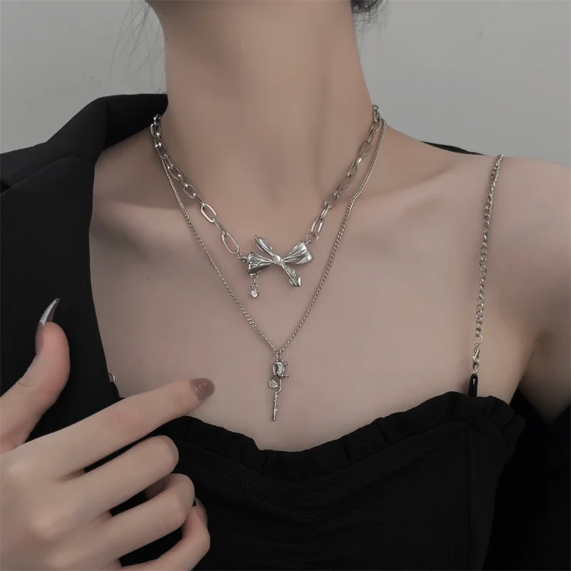 

2023 European and American Fashion New Bow Necklace Women and Jewelry Party Couple Gift Banquet Wedding Anniversary