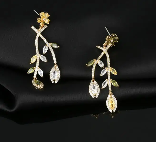 

Elegant temperament leaf-shaped earrings 2022 new leaf drop-shaped earrings for women