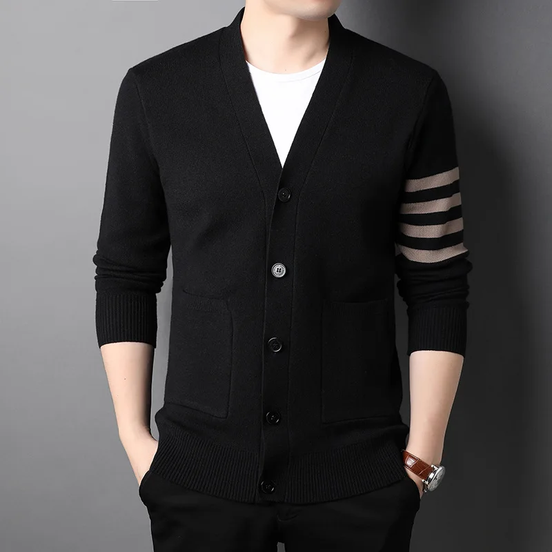 

Men New Knitted Cardigan High-end Japanese Trend Single-breasted Classic V-neck Fashion Casual Elegant Autumn and Winter Coat