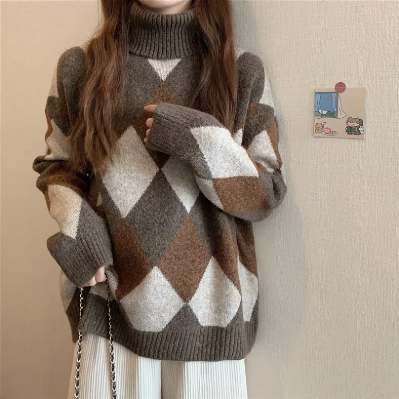 

Lingge turtle neck women's autumn and winter thickened loose lazy wind hooded with knitted tops.