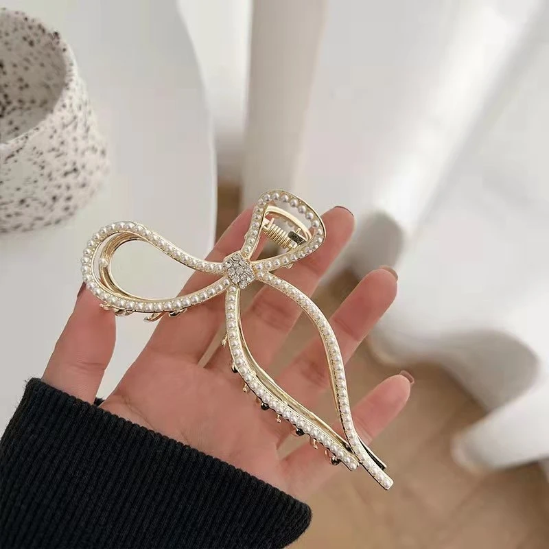 

Delicate Cutout Bow Metal Inlaid Pearl Gold Hair Clip Large Elegant Grabber Geometric Fashion Hair Accessories