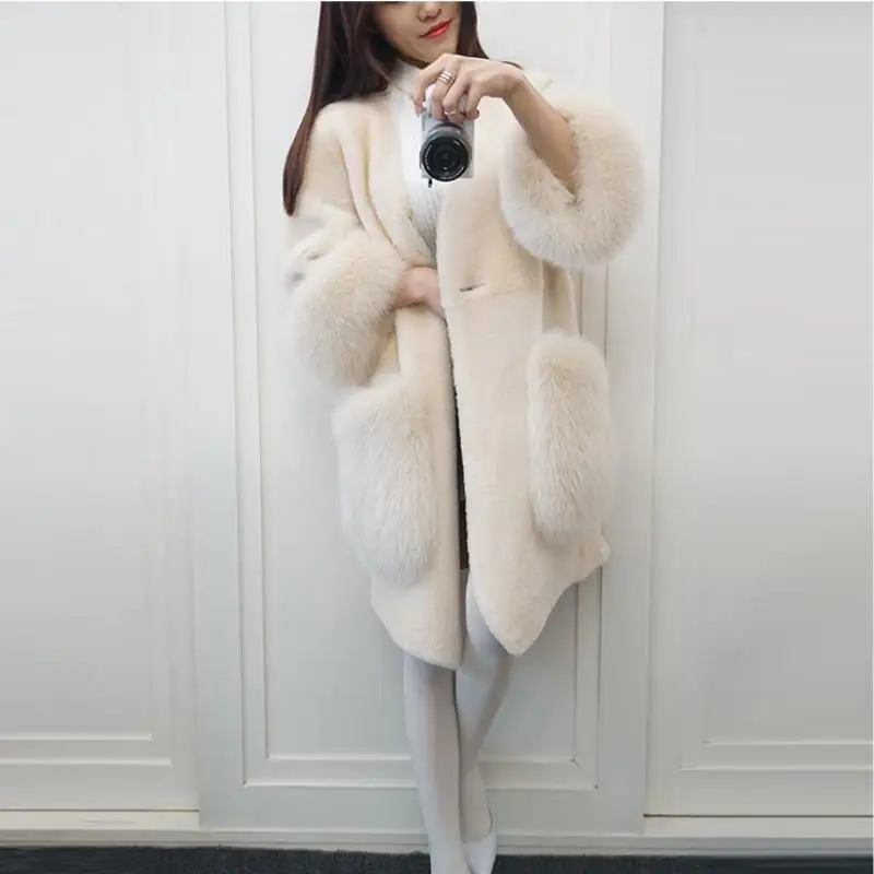 Winter new coat Women's lamb wool loose coat Wool sheep shearing coat