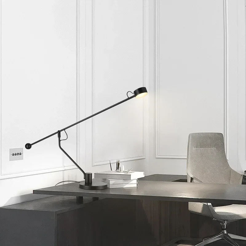 Скандинавская постмодернистская оригинальная настольная лампа современная