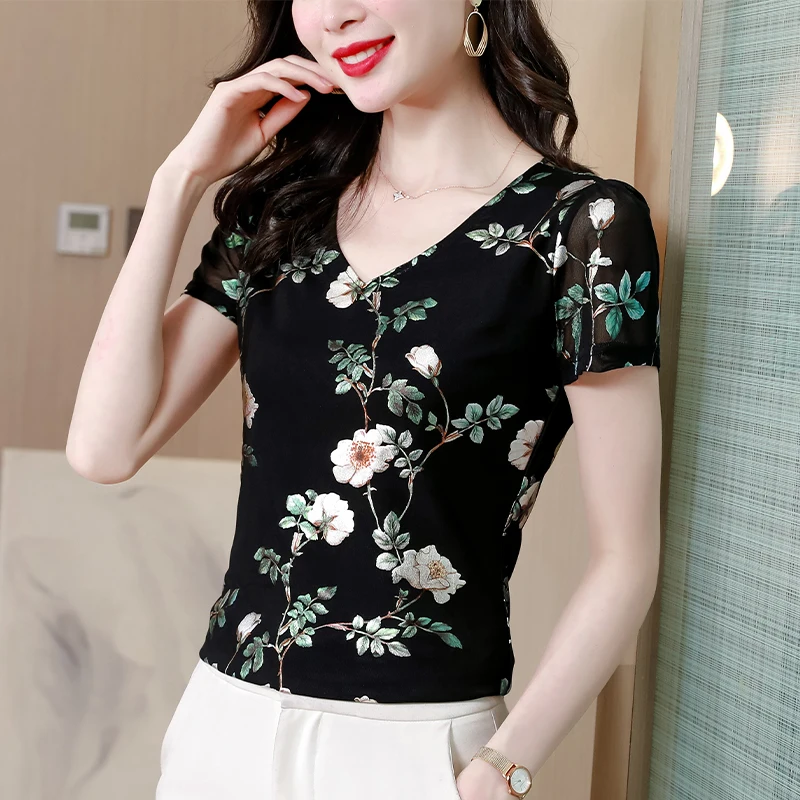

Женская футболка с цветочным принтом, футболка с коротким рукавом и V-образным вырезом, в Корейском стиле, лето 2023