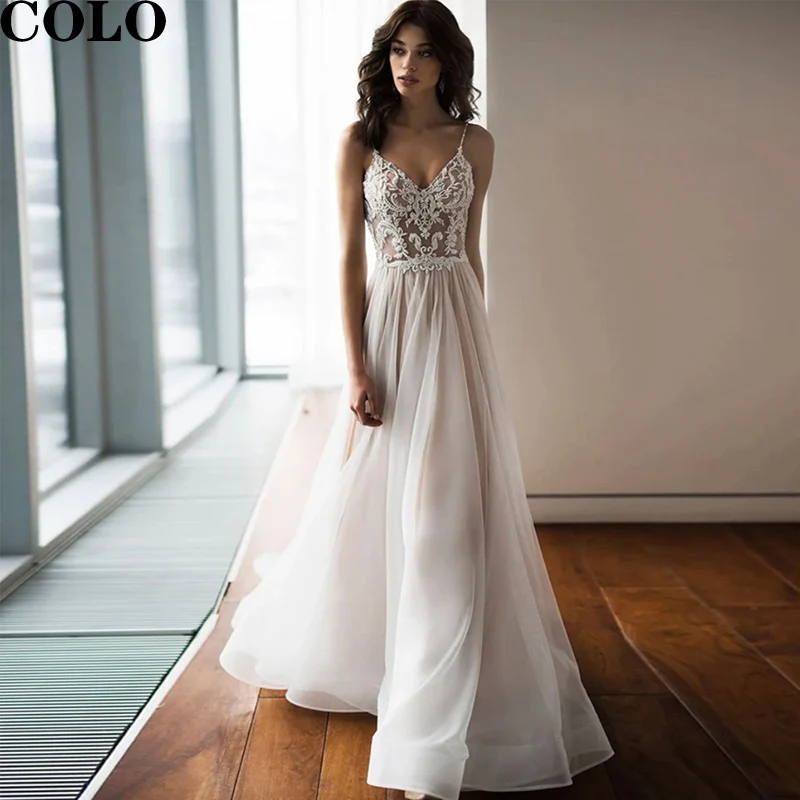 

Wedding Dress 2022 Tulle Boho Wedding Dress Simple V-Neck Spaghetti Straps Lace Appliques Backless With Button Bridal Gown