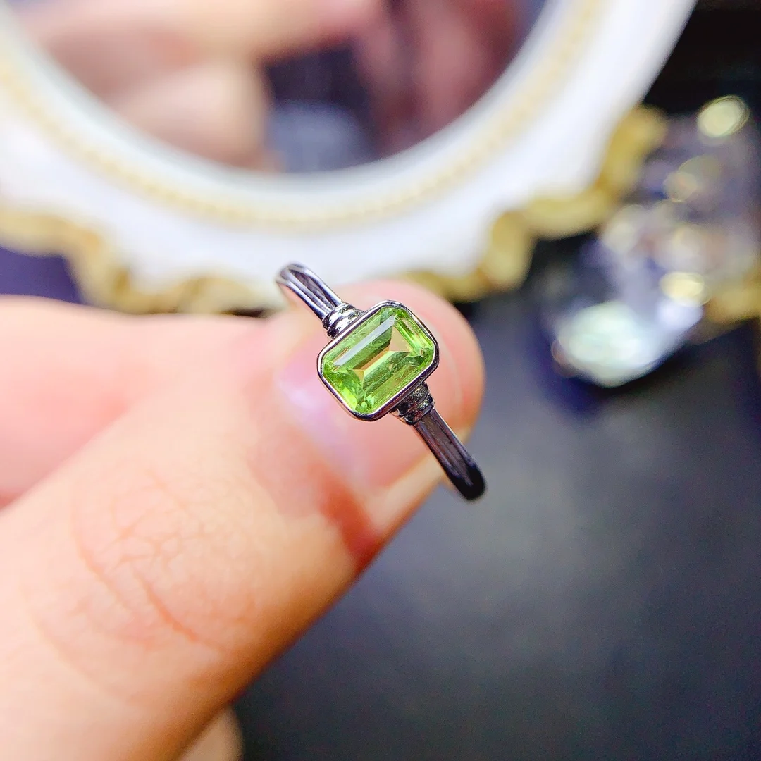 

Женское кольцо из серебра 925 пробы, с натуральным драгоценным камнем