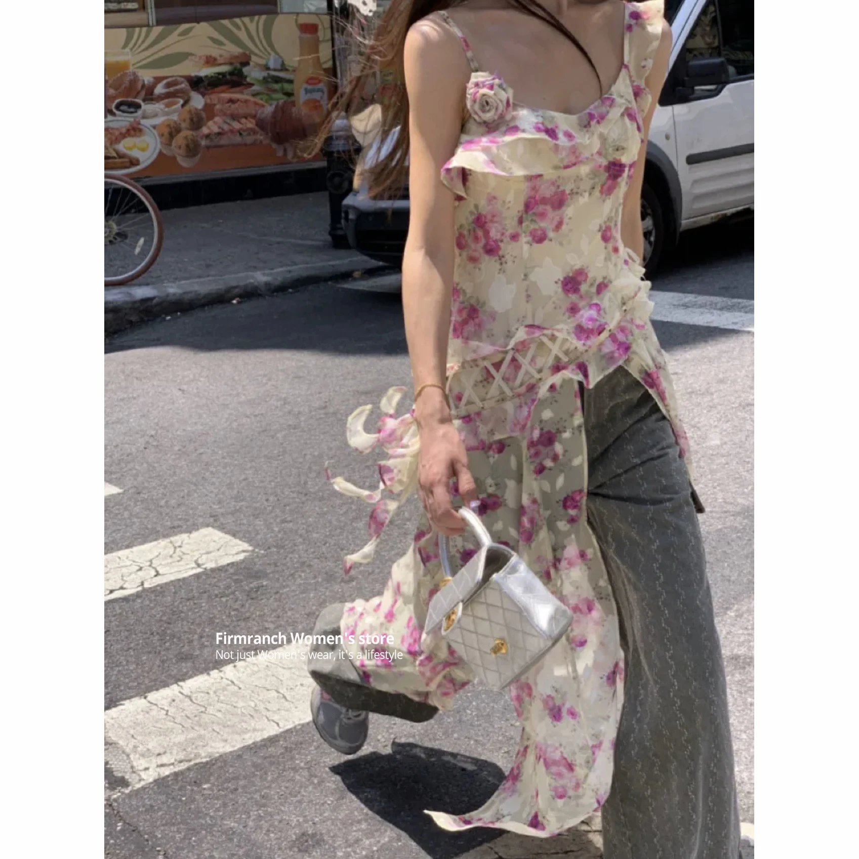 Женское платье-комбинация с цветочным принтом без рукавов