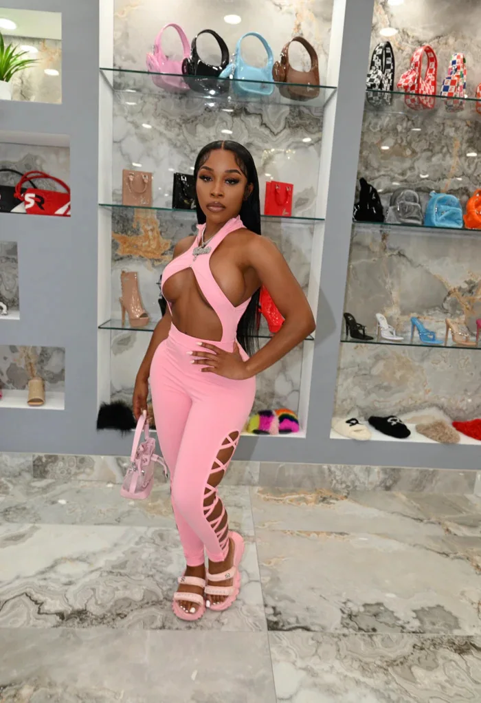 Женское облегающее Боди без рукавов с вырезами на молнии |