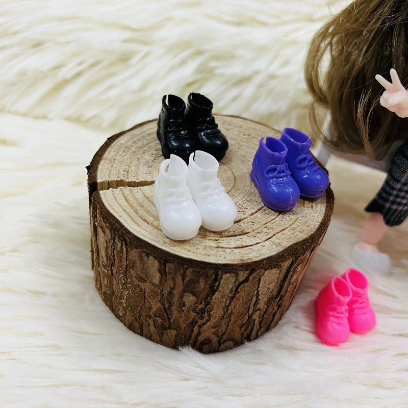 

6 Pairs of Ob11 Doll Shoes BJD Doll Accessories Fashion Plastic Shoes 2 Cm Casual White Black Shoes Suitable for Ob11