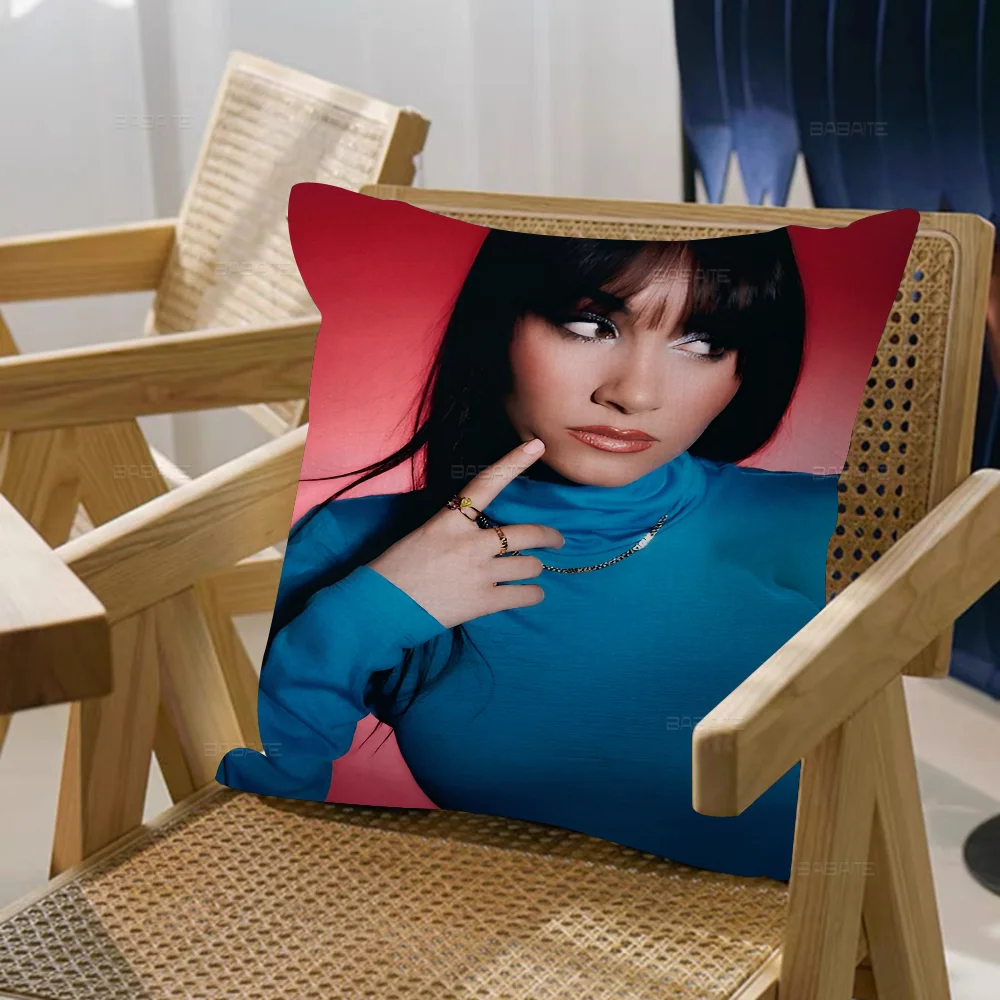 Чехол для подушки Aitana Ocana Singer чехол декор наволочка с принтом дивана