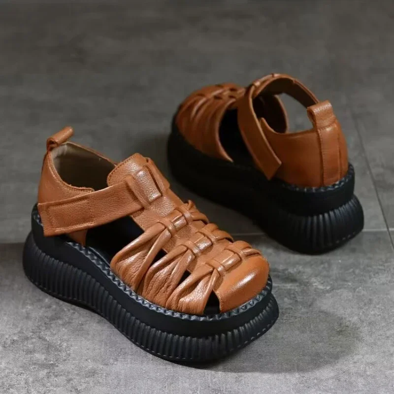 Сандалии женские на танкетке босоножки из натуральной кожи с перфорацией