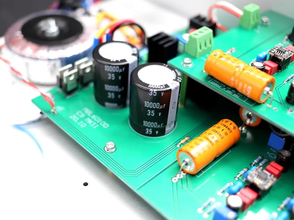 Ведущая версия для справки MBL6010D схема C9.2 полностью сбалансированный