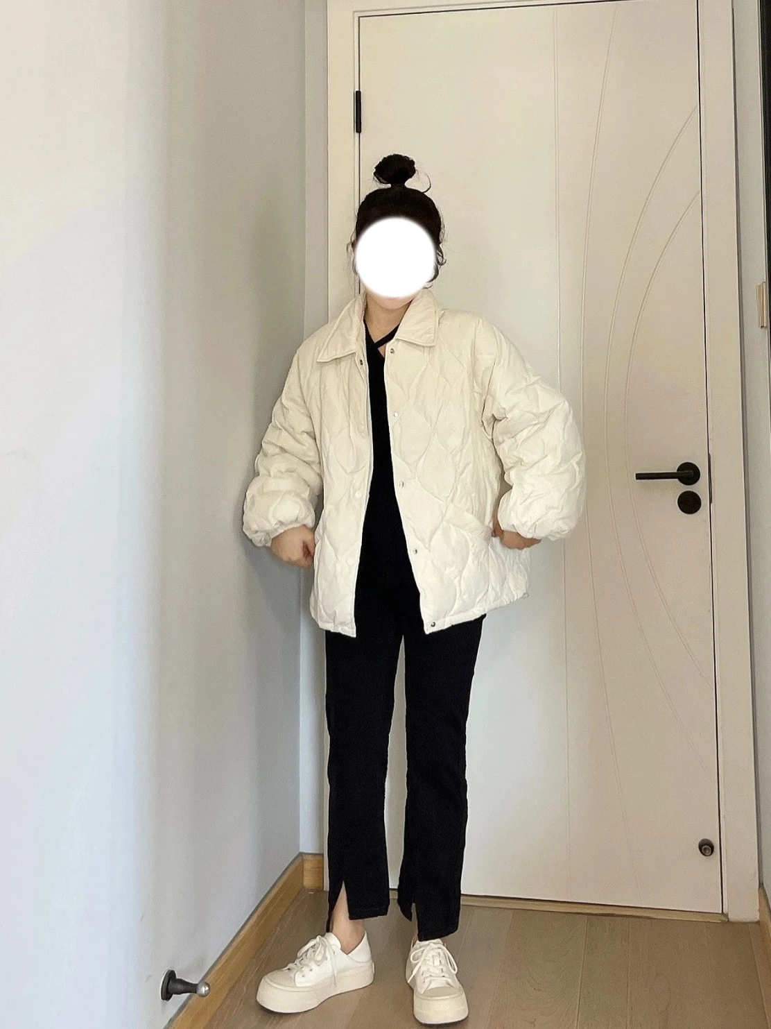 Осень-зима 2024 новый легкий пуховик женский белый утиный пух с короткими