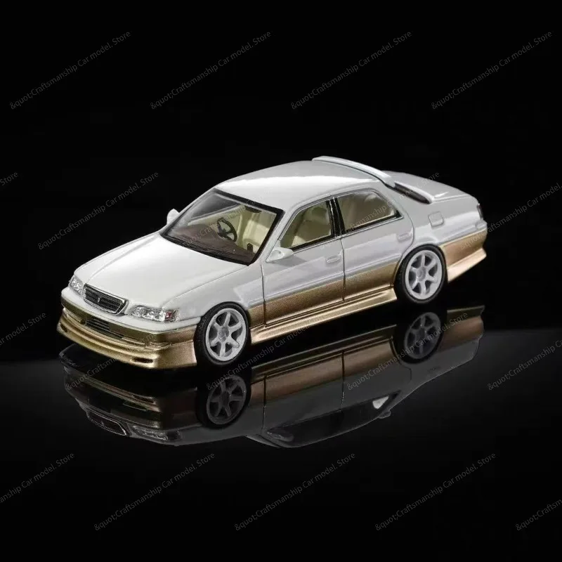 Фото В наличии: MORTAL 1:64 Коллекционная модель автомобиля Toyota CRESTA JZX100 из сплава, имитационная модель, коллекционный сувенир. №2